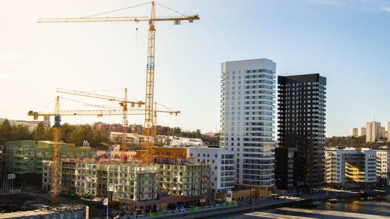 Rozwój społeczeństwa informacyjnego: wyzwania i perspektywy