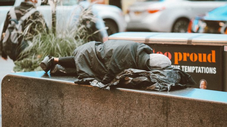 Nierówności ekonomiczne: problem społeczny